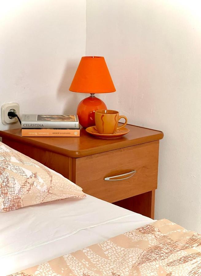Apartments Leo ペトルチャネ エクステリア 写真