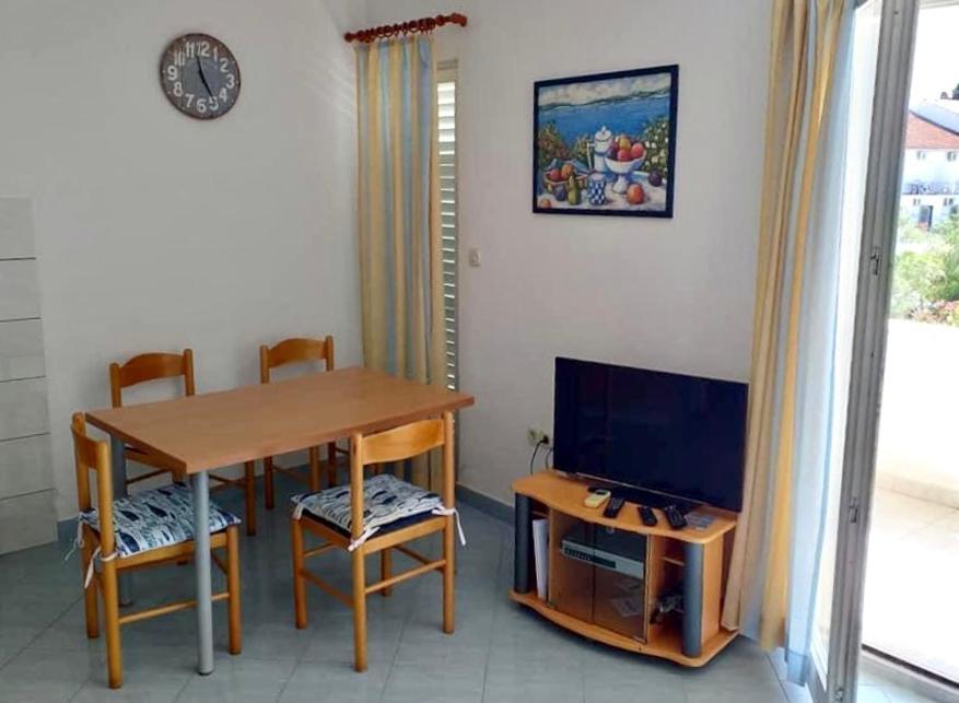 Apartments Leo ペトルチャネ エクステリア 写真