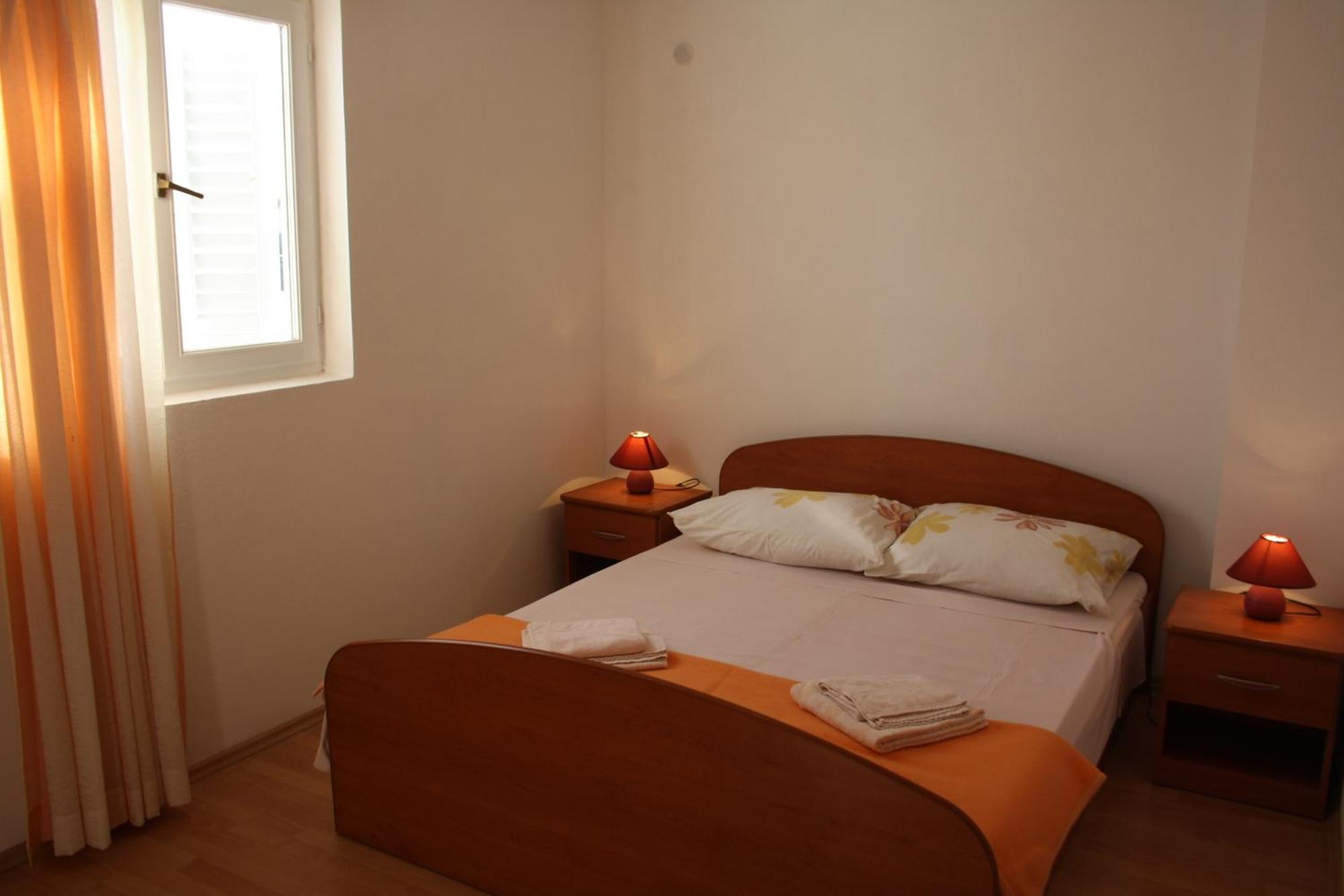 Apartments Leo ペトルチャネ エクステリア 写真